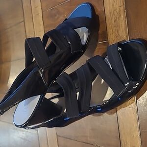 Relativity Cypress Black Patent Leather Slingback heeled sandals, 10M